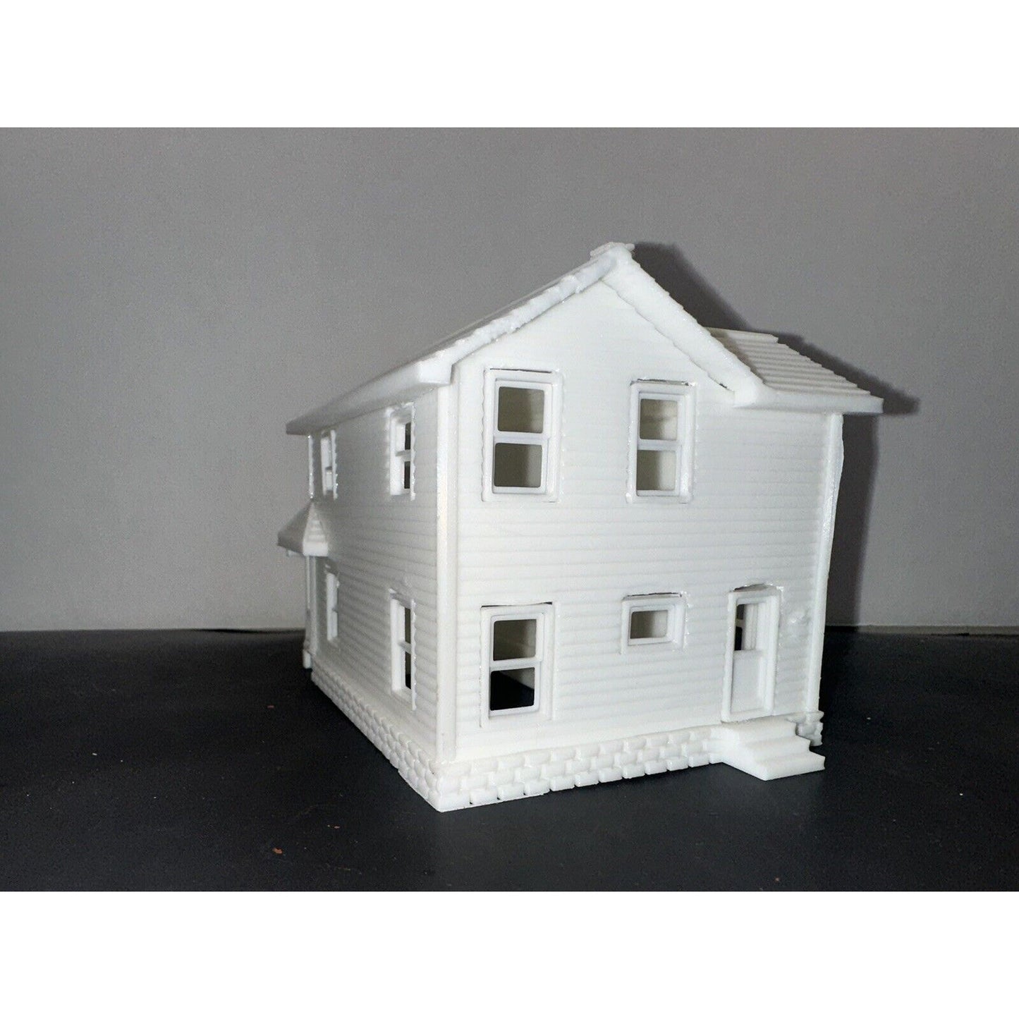 HO - Scale Modern Suburban Home 1:87 Farm House with Porch White Highly Detailed
