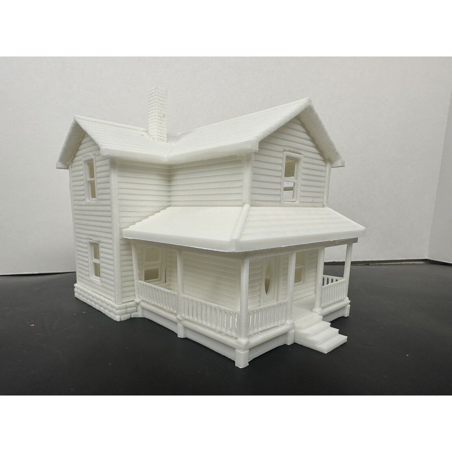 HO - Scale Modern Suburban Home 1:87 Farm House with Porch White Highly Detailed