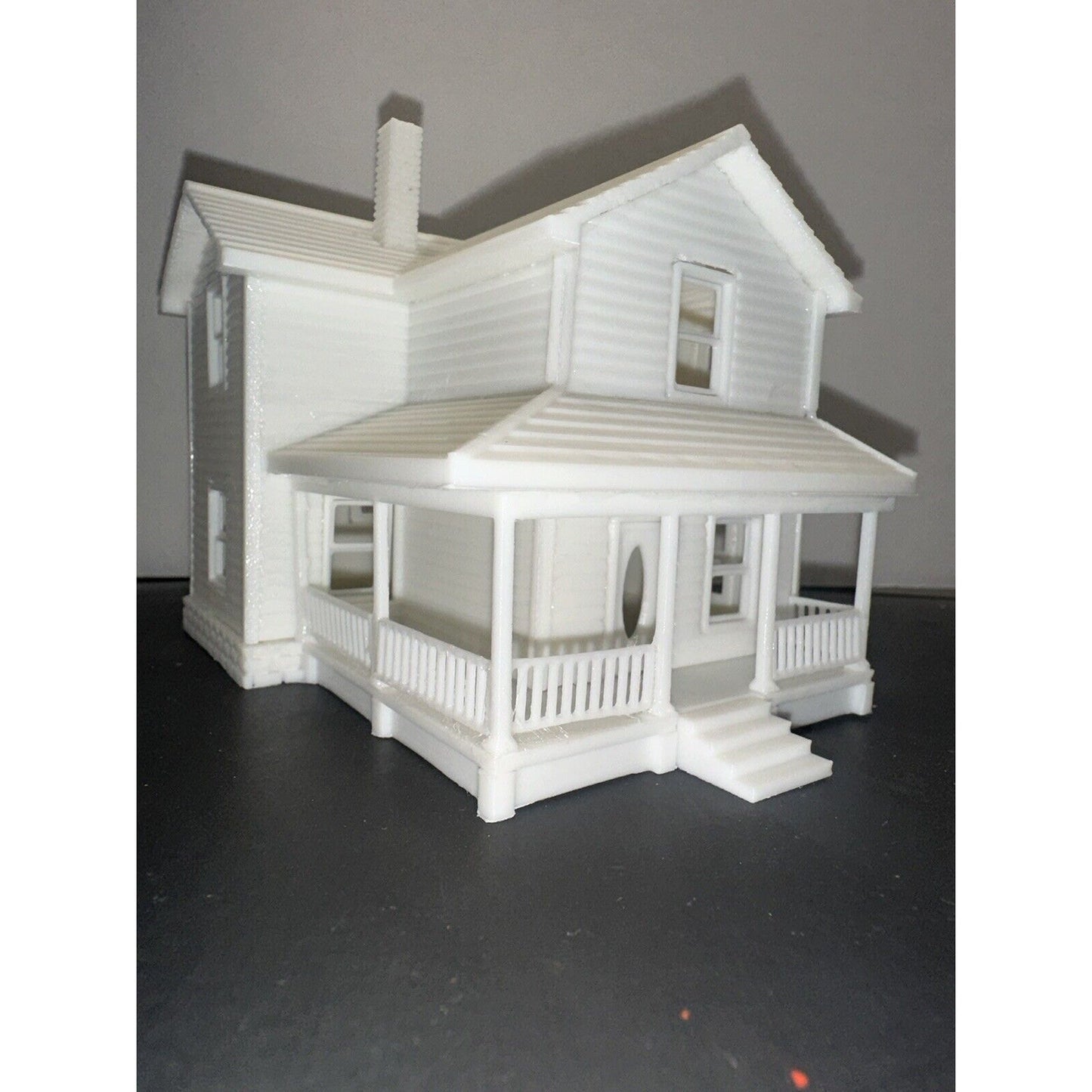HO - Scale Modern Suburban Home 1:87 Farm House with Porch White Highly Detailed