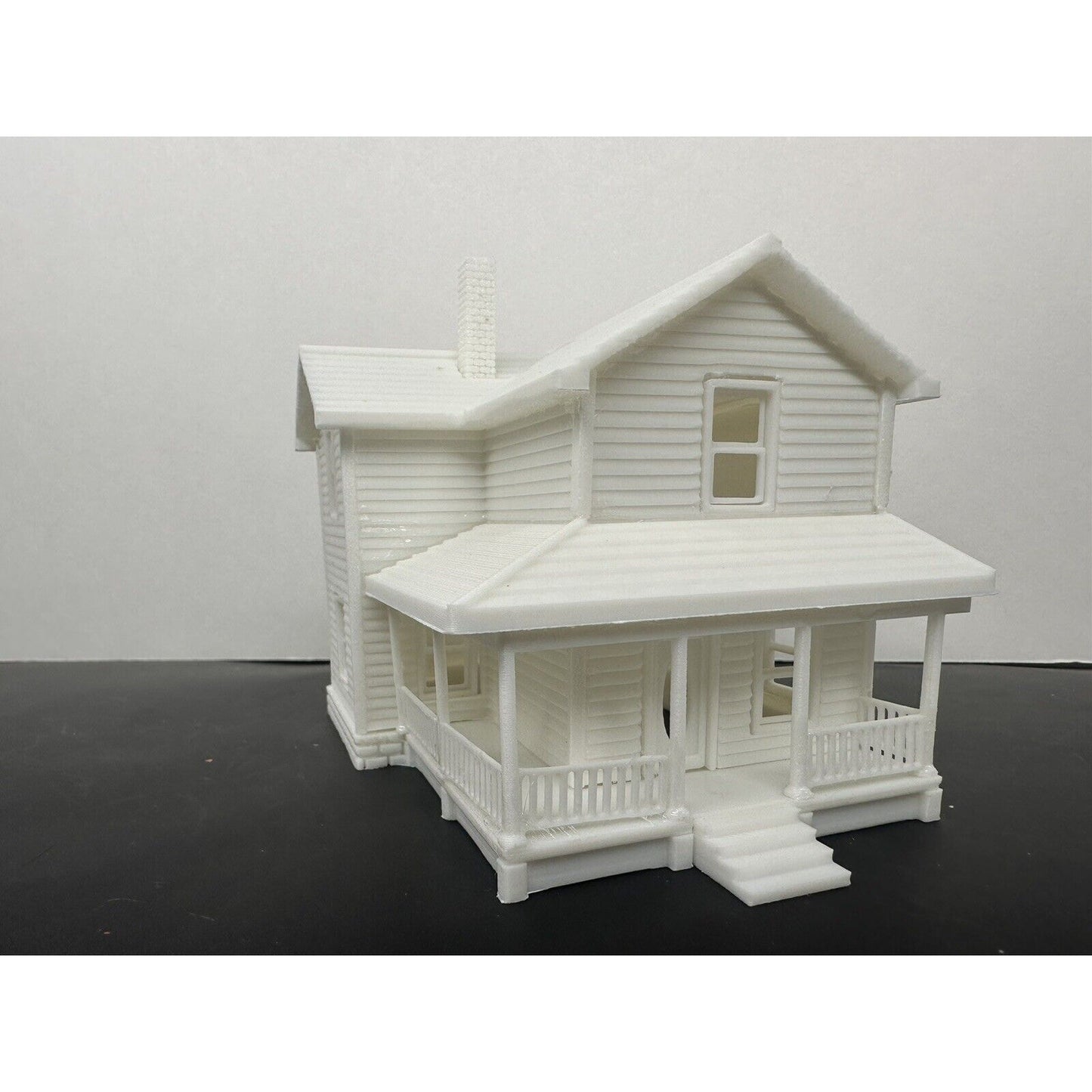 HO - Scale Modern Suburban Home 1:87 Farm House with Porch White Highly Detailed