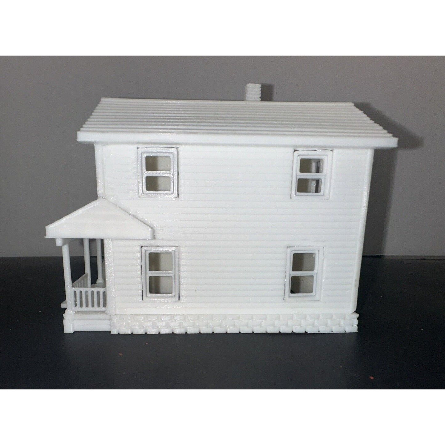 HO - Scale Modern Suburban Home 1:87 Farm House with Porch White Highly Detailed