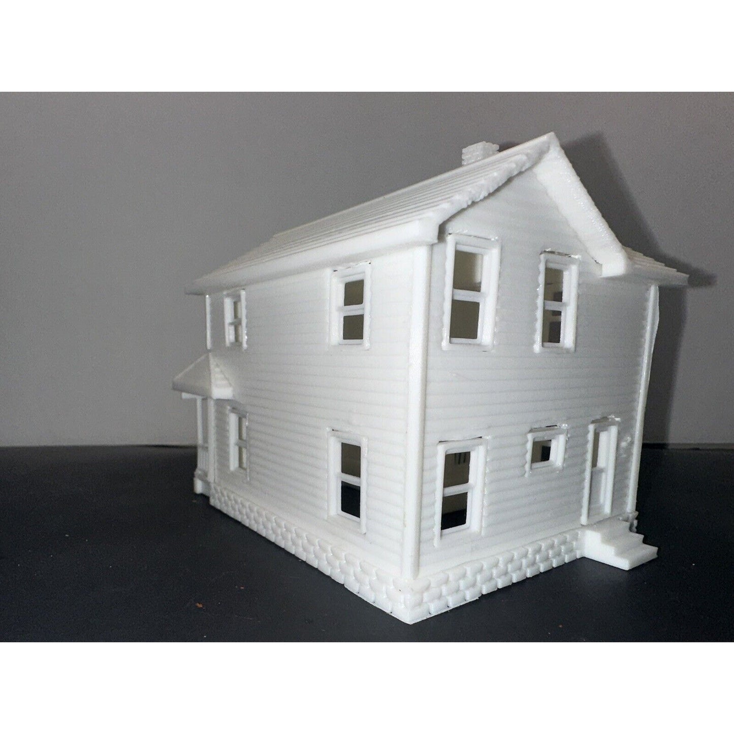 HO - Scale Modern Suburban Home 1:87 Farm House with Porch White Highly Detailed