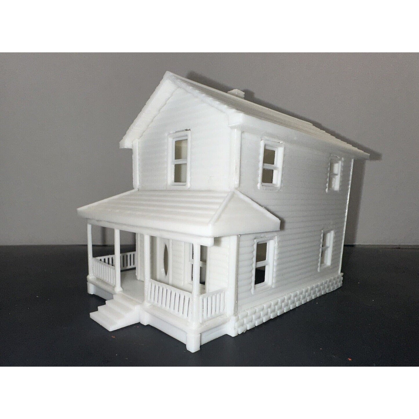 HO - Scale Modern Suburban Home 1:87 Farm House with Porch White Highly Detailed