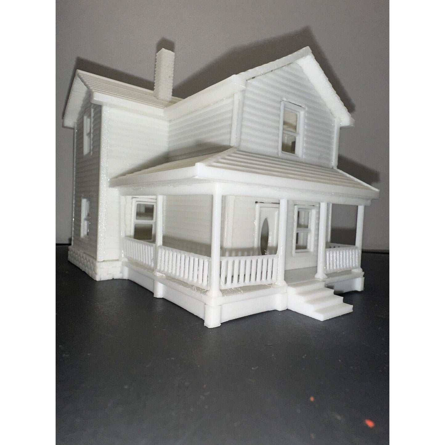 HO - Scale Modern Suburban Home 1:87 Farm House with Porch White Highly Detailed