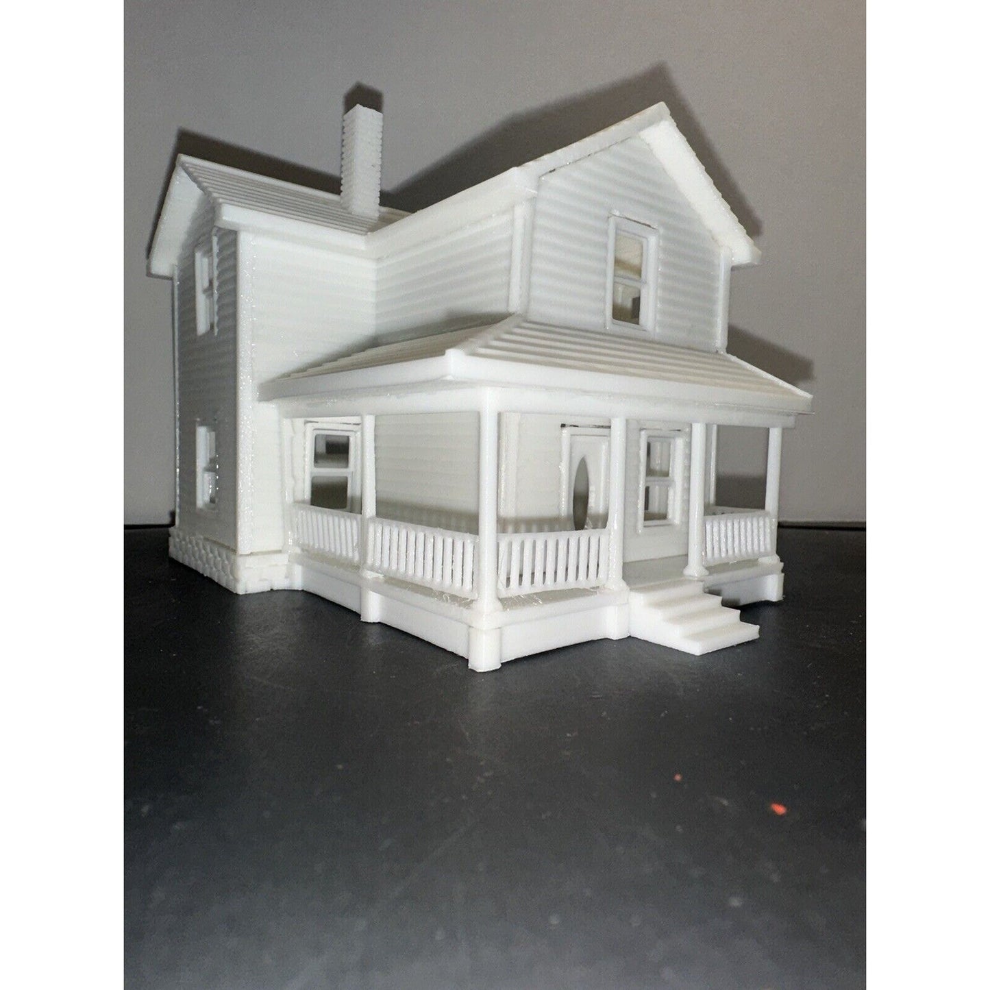HO - Scale Modern Suburban Home 1:87 Farm House with Porch White Highly Detailed